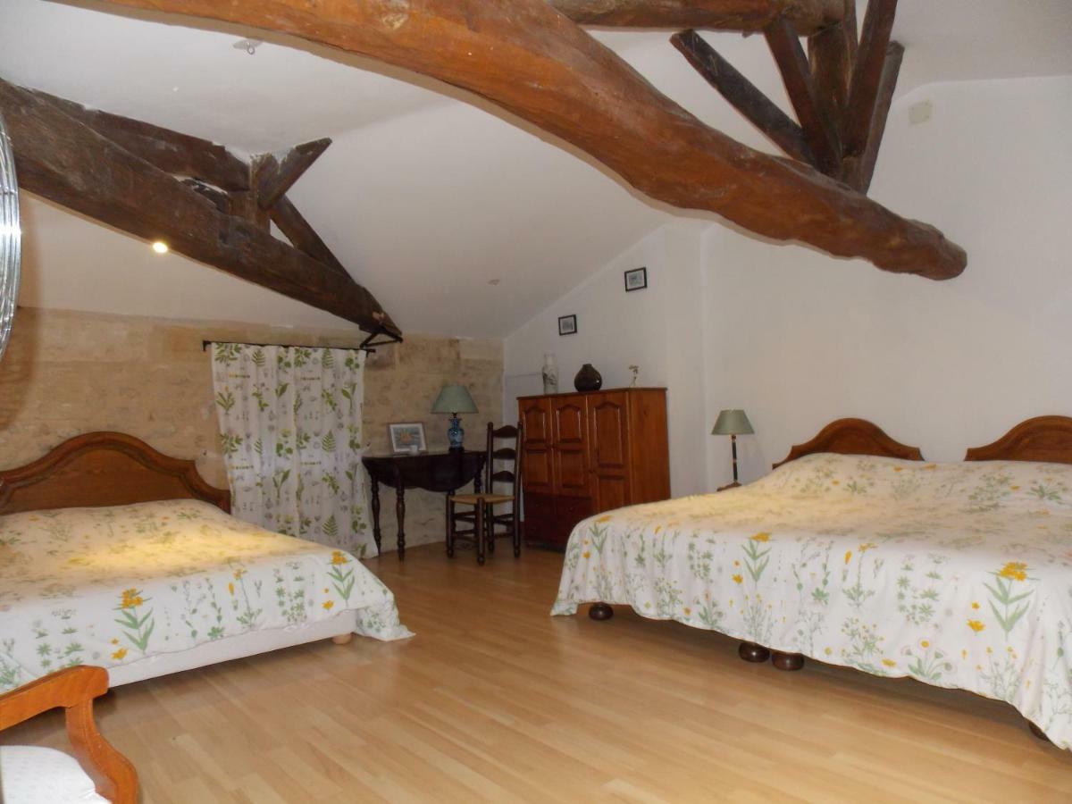 Gîte l'Antre Vous Saint-Philippe-dʼAiguille Extérieur photo