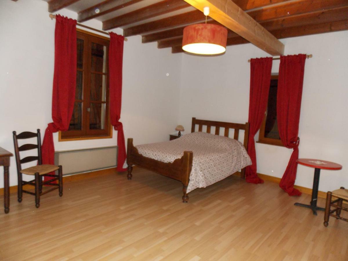 Gîte l'Antre Vous Saint-Philippe-dʼAiguille Extérieur photo